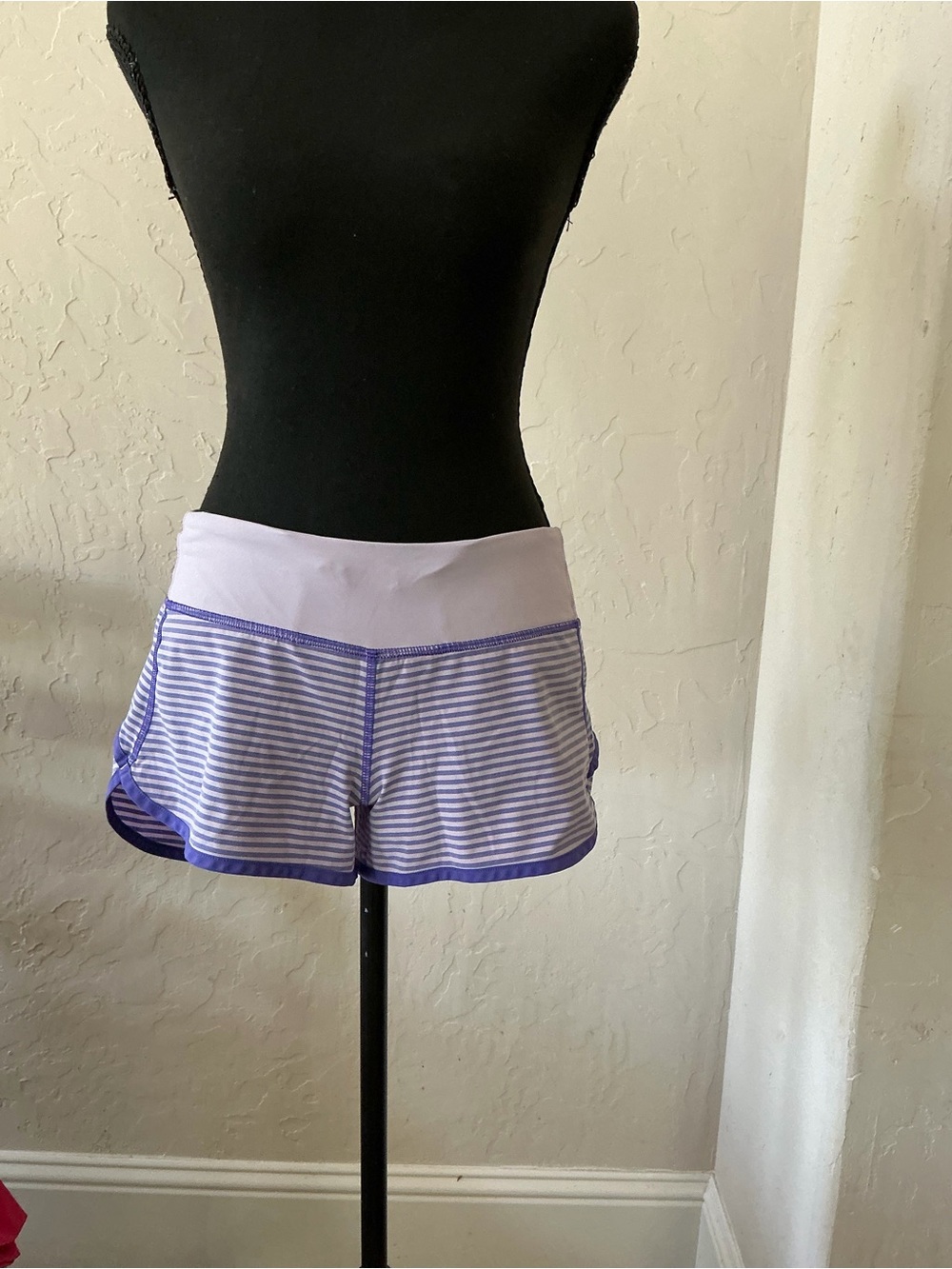 Lululemon Striped Lavender Women’s Lounge Shorts